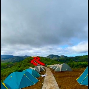 https://dev.windowtraveler.com/image/cache/catalog/Akomodasi/Nimo%20tea%20resort/campin(1)-300x300.jpeg