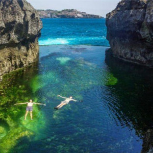 https://dev.windowtraveler.com/image/cache/catalog/tourtravel/Bali%20Crown/WhatsApp%20Image%202023-09-05%20at%2020.41.25%20(1)-300x300.jpeg