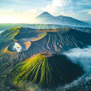https://dev.windowtraveler.com/image/cache/catalog/tourtravel/Leopard%20Tours/Bro1-300x300.JPG