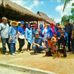 https://dev.windowtraveler.com/image/cache/catalog/tourtravel/PT%20Silah%20lombok/ST1-300x300.jpg