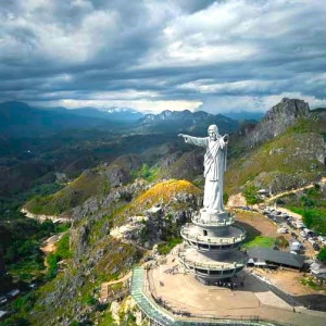 https://dev.windowtraveler.com/image/cache/catalog/tourtravel/Putra%20Wisata/epw1-300x300.jpg